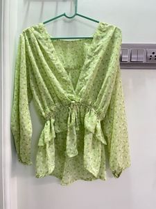 Chic Light Green top with tube inside