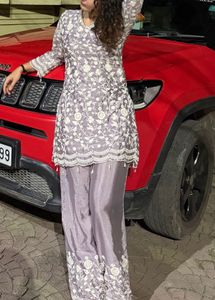Embroidered Kurta & Palazzo Set size mediu