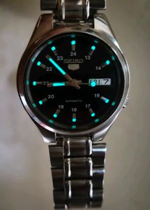 Vintage Seiko 5 Automatic Watch
