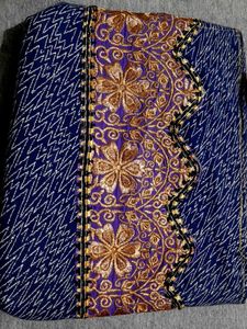 Stylish Embroidered Handbag 👜 with Wooden Handle