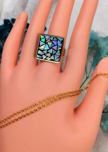 Geometric Square Statement Ring