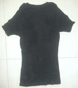 🖤 United Colors of Benetton Black V-Neck T-shirt