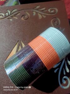 HSBangles For Girls  *bargaining Only Cash..