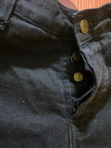 Levis Black Shorts (women’s)