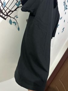 Single Stitch Men's Black V-Neck T-Shirt