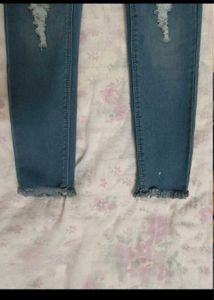 White Puff Sleeve Top and jeans