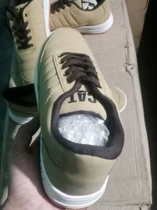 NEW NO USED CASUAL SHOES FOR MAN.