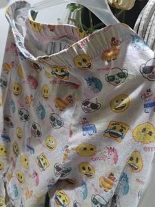 Cute Cat Graphic Tee nd leggings