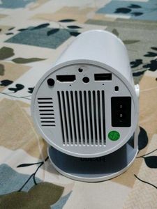 Mini Projector for Movies &amp; Gaming
