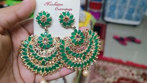 new Elegant Green & Gold Earrings