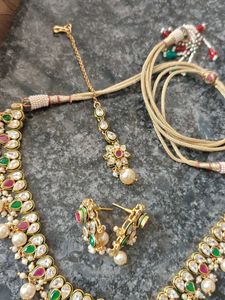 jewellery set