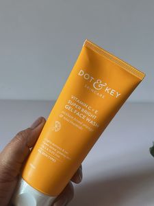 Dot &amp; Key Vitamin C Face Wash