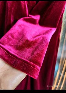 Elegant Maroon Velvet Midi Dress