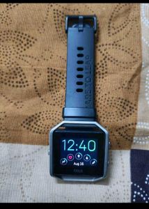 Fitbit Blaze Smartwatch Without Charger