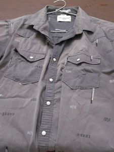 Stylish Men's Button-Down Shirt