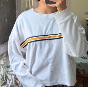 Forever 21 white sweatshirt