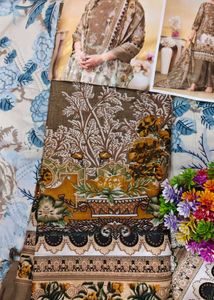 Elegant Floral Print Kurta Set
