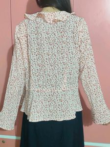 Chic Floral Ruffle Blouse