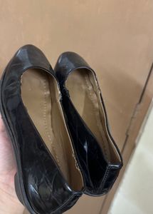 High-heeled court shoes, size 38