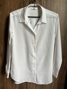 Uniqlo White Button-Up Shirt