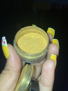 Highly Pigmented Golden Shimmer Eyeshadow