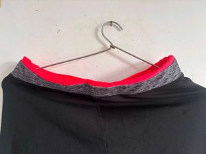 Women's Black Cropped Athletic Pants