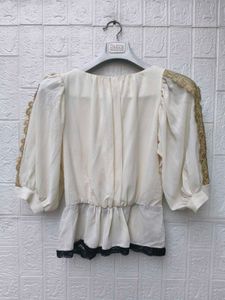 New with tag Chic Off-White Peplum Top