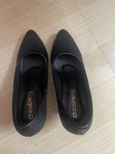 Stylish Black Stiletto Heels
