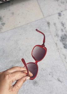 Chic Red Oversized Sunglasses