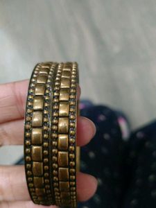 Gold-toned Bangle Set