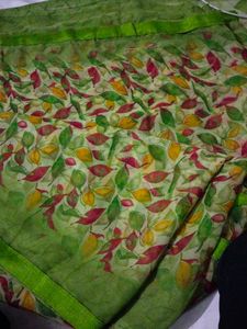 Lightweight Leaf Print Saree💚