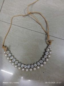 Elegant Pearl &amp; Crystal Necklace
