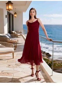 Elegant Burgundy Midi Dress