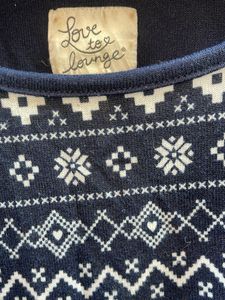 Cozy Navy &amp; White Fair Isle Sweater