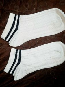 White Athletic Ankle Socks with Stripes