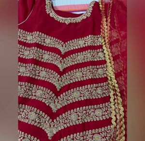 Red kurthi set