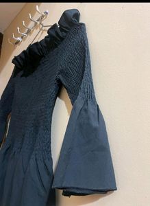 Black Off Shoulder Top 🖤
