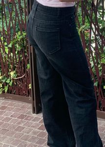 Classic Black Washed Wide-Leg Jeans