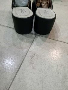 Toshina Black Slides