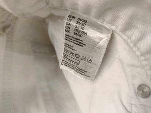 H&amp;M Men's Classic Navy Polo &amp; White Jeans Set