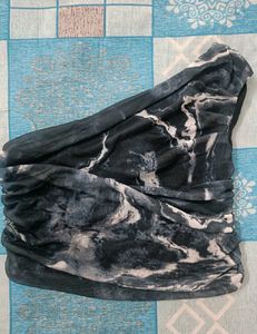 Chic One-Shoulder Marble Top