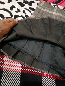 Gray Plaid Pleated Mini Skirt