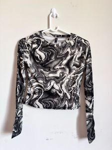 crop top woth long sleeves