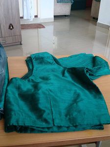 Elegant Green &amp; Grey Saree with blouse