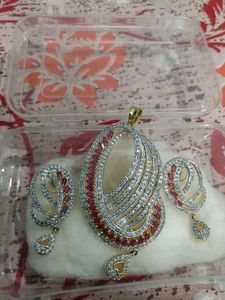 Designer Pendant &amp; Earring Set