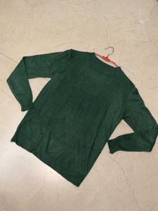 Chic Green Pearl Embellished Sweater