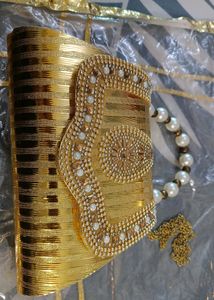 Bridal Hand Purse. Gold Colour ✨✨⚡