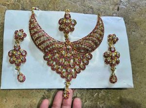 Exquisite Diamond Necklace &amp; Earring Set