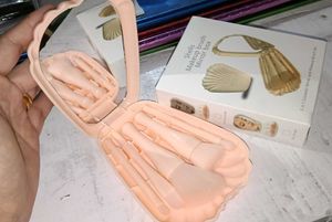 Cute Shell Makeup Brush Set with Mirror