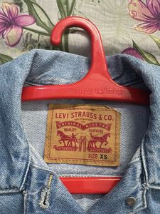 Classic Levi's Denim Jacket